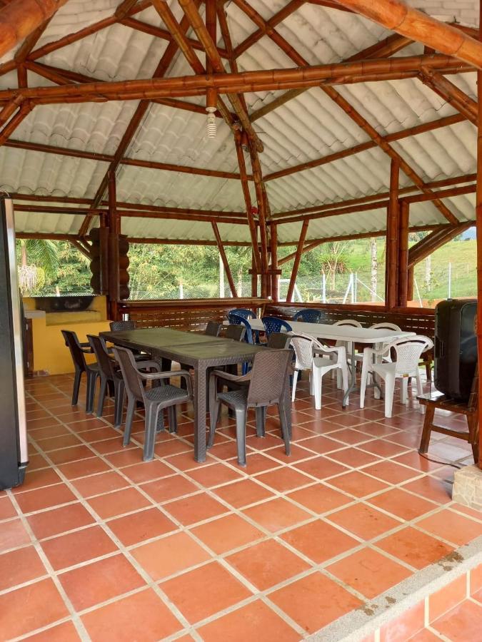 Hotel Casa Confort Санта Роса де Кабал Екстериор снимка