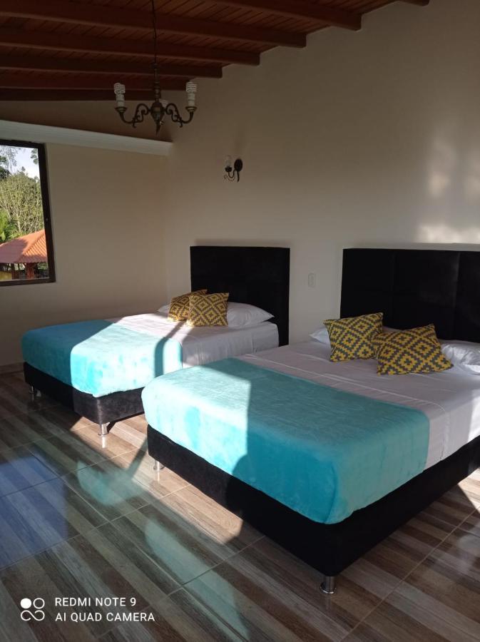 Hotel Casa Confort Санта Роса де Кабал Екстериор снимка
