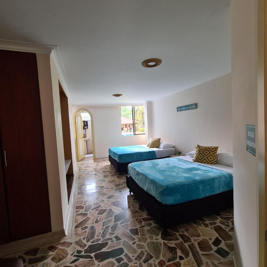 Hotel Casa Confort Санта Роса де Кабал Екстериор снимка