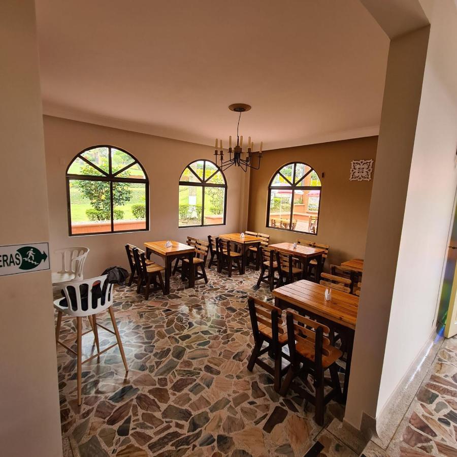Hotel Casa Confort Санта Роса де Кабал Екстериор снимка