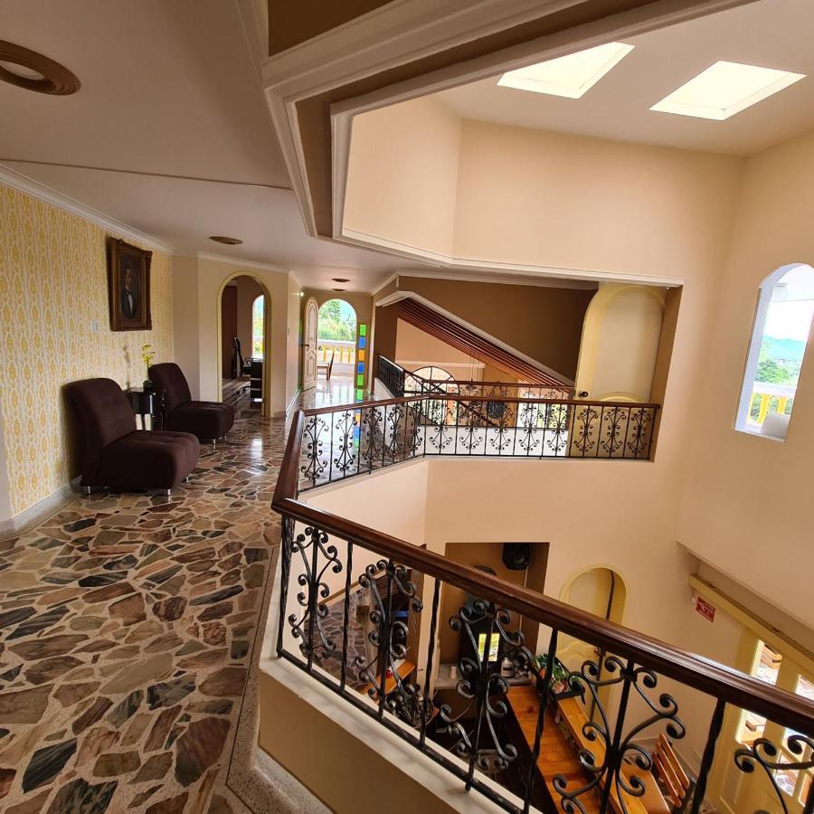 Hotel Casa Confort Санта Роса де Кабал Екстериор снимка