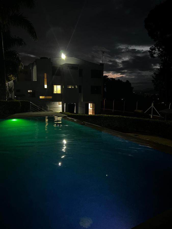 Hotel Casa Confort Санта Роса де Кабал Екстериор снимка