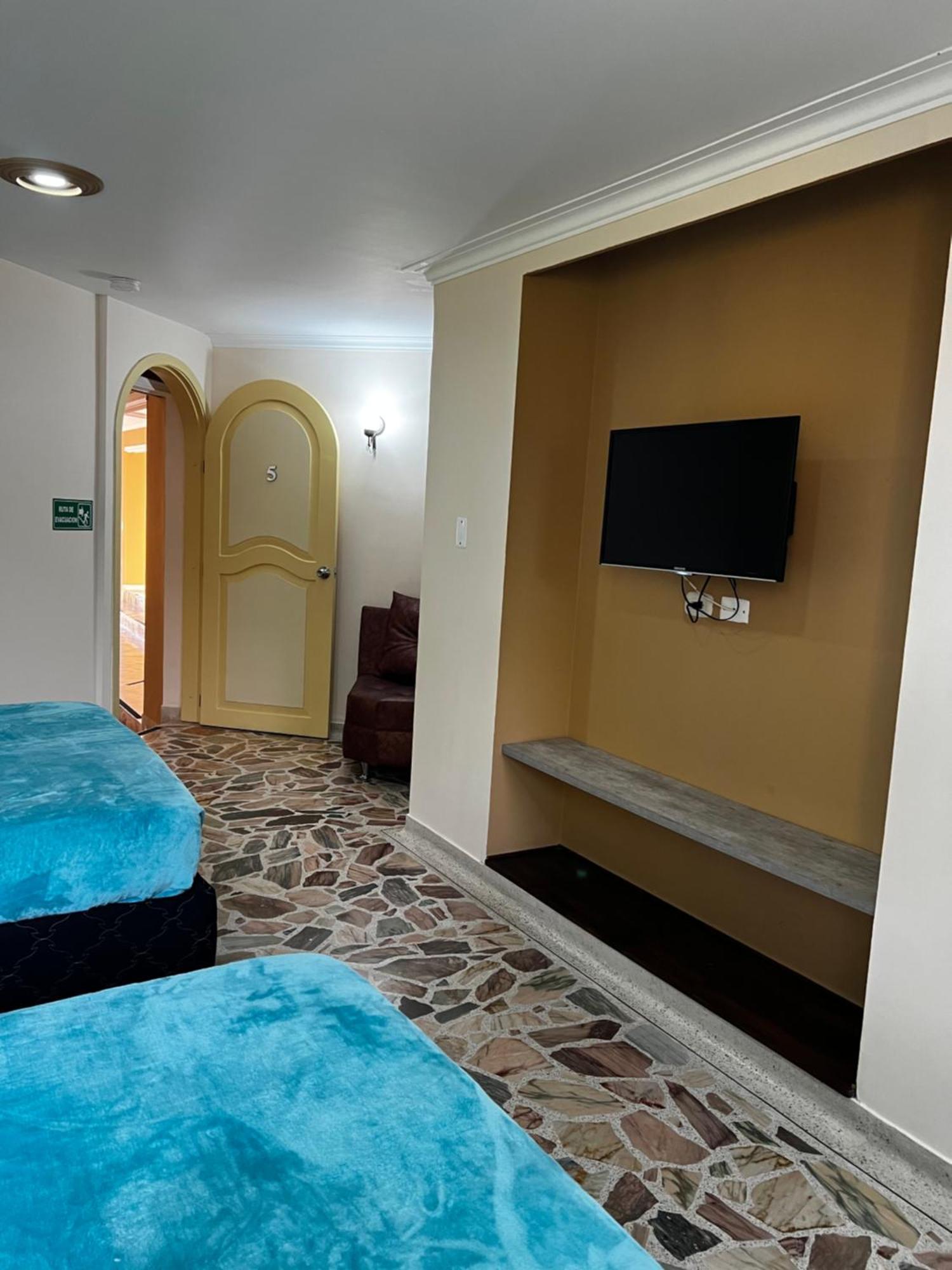 Hotel Casa Confort Санта Роса де Кабал Екстериор снимка