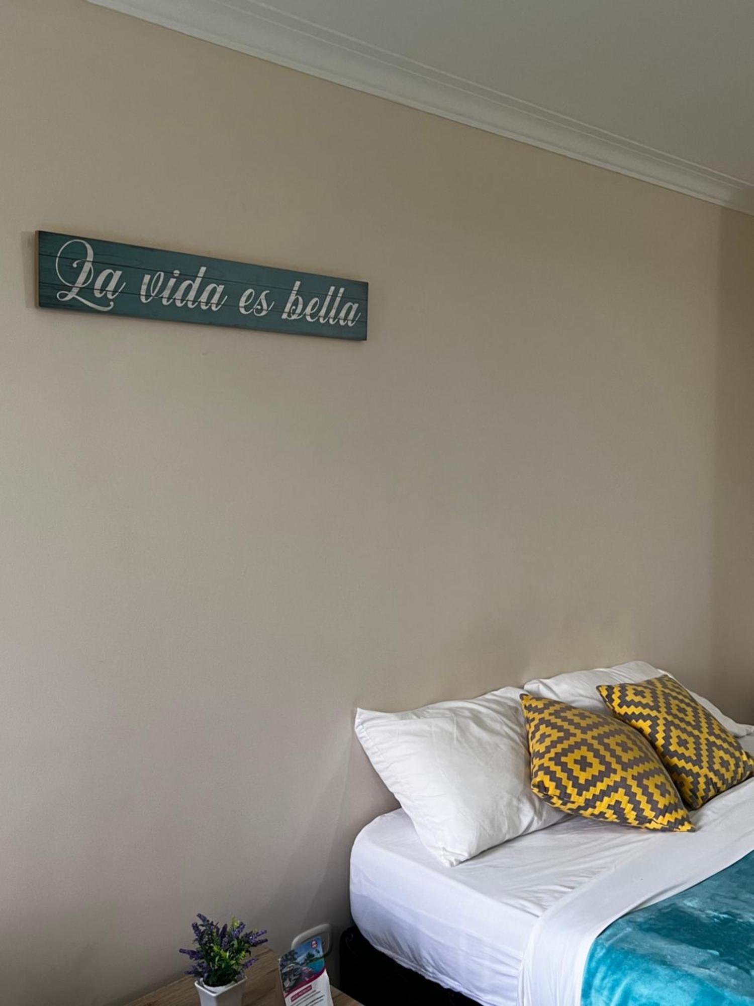 Hotel Casa Confort Санта Роса де Кабал Екстериор снимка